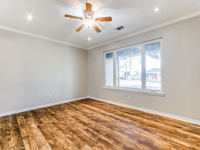 1315 Greenbriar Street, Denton, TX 76201