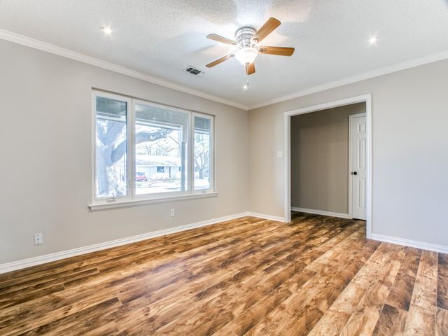 1315 Greenbriar Street, Denton, TX 76201