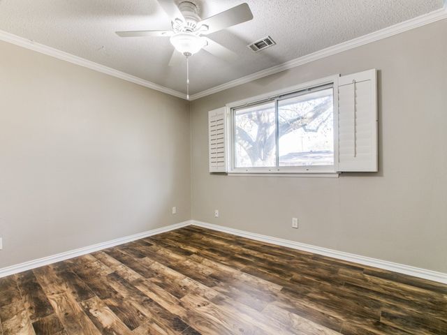1315 Greenbriar Street, Denton, TX 76201