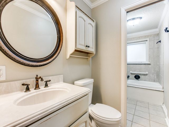 1315 Greenbriar Street, Denton, TX 76201