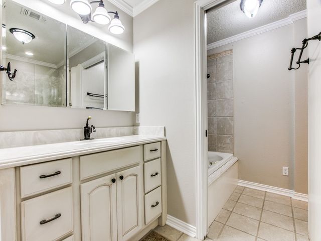 1315 Greenbriar Street, Denton, TX 76201
