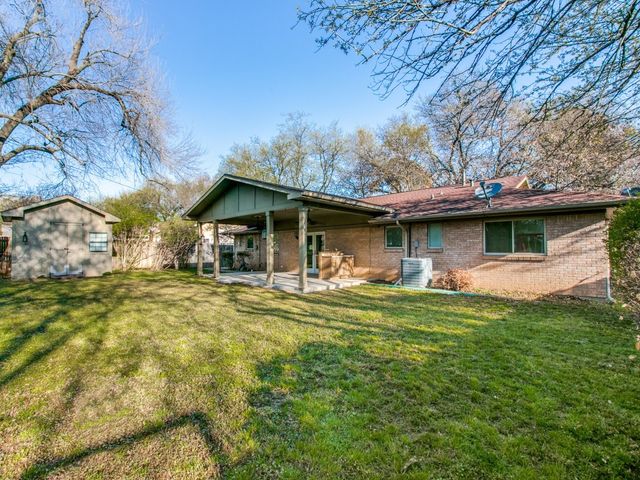 1315 Greenbriar Street, Denton, TX 76201