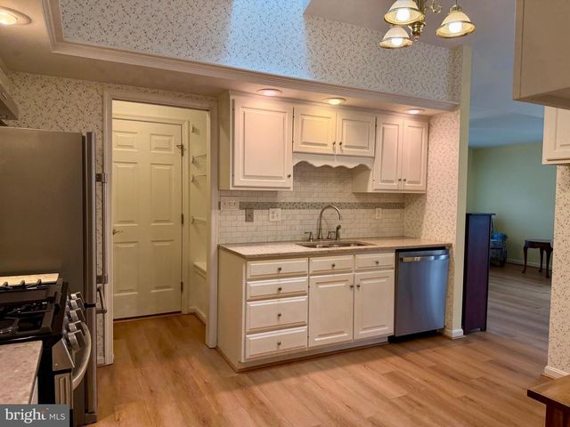 129 CHANTILLY CT, Hagerstown, MD 21740