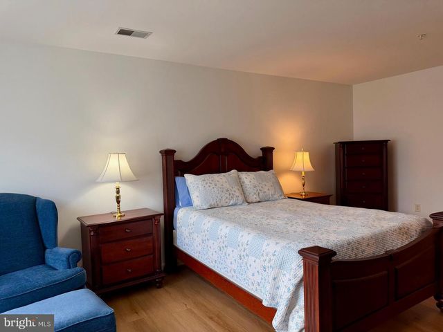 129 CHANTILLY CT, Hagerstown, MD 21740