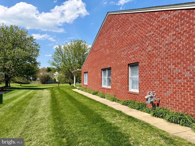 129 CHANTILLY CT, Hagerstown, MD 21740