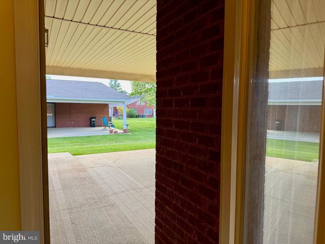 129 CHANTILLY CT, Hagerstown, MD 21740