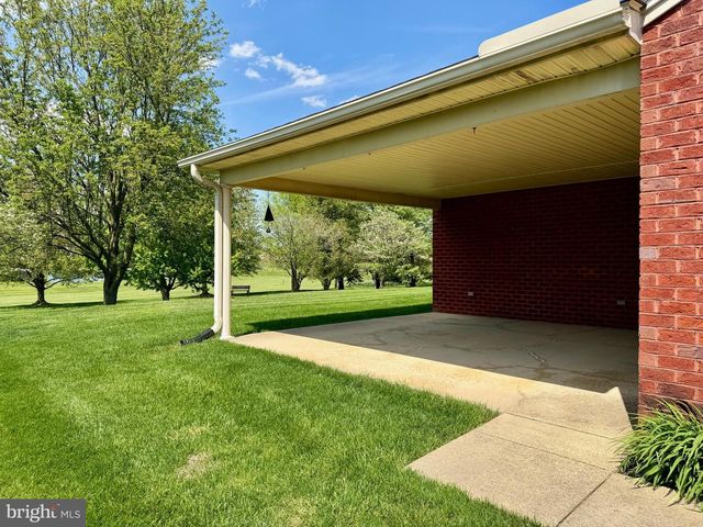 129 CHANTILLY CT, Hagerstown, MD 21740