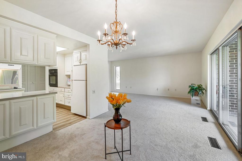 Image 16 of property listing at 3320 GLENEAGLES DR #68-2A, Silver Spring, MD 20906