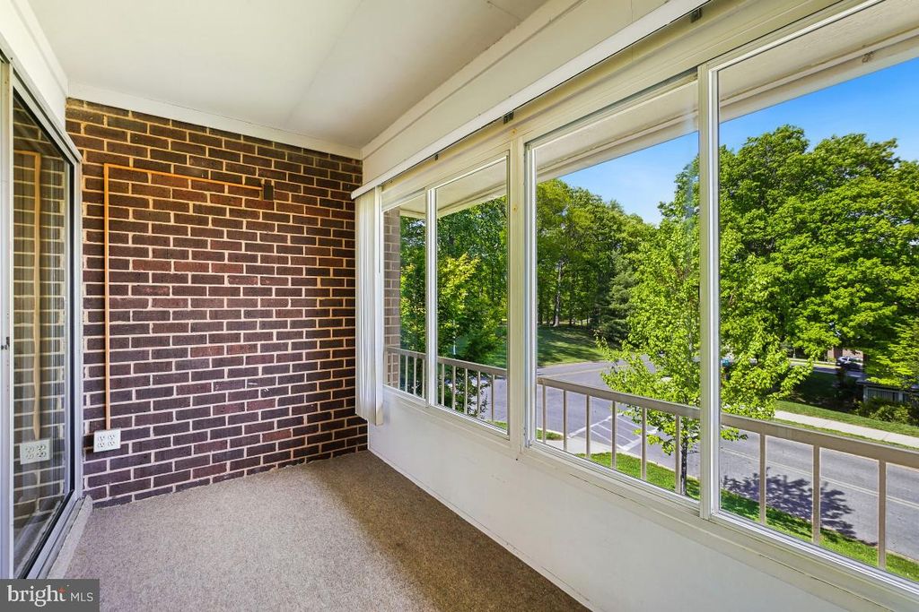 Image 8 of property listing at 3320 GLENEAGLES DR #68-2A, Silver Spring, MD 20906