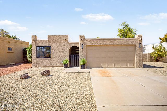 9347 E Sun Lakes Boulevard N, Sun Lakes, AZ 85248