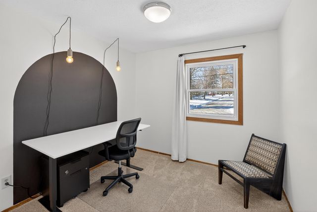 943 Progress Avenue, Waterloo, IA 50701