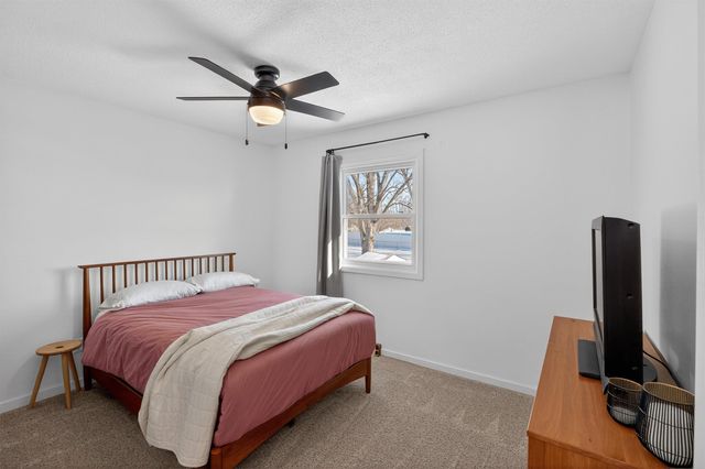 943 Progress Avenue, Waterloo, IA 50701