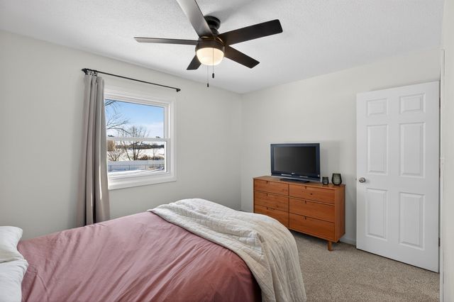 943 Progress Avenue, Waterloo, IA 50701