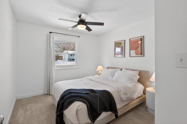 943 Progress Avenue, Waterloo, IA 50701