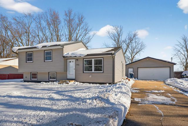 943 Progress Avenue, Waterloo, IA 50701