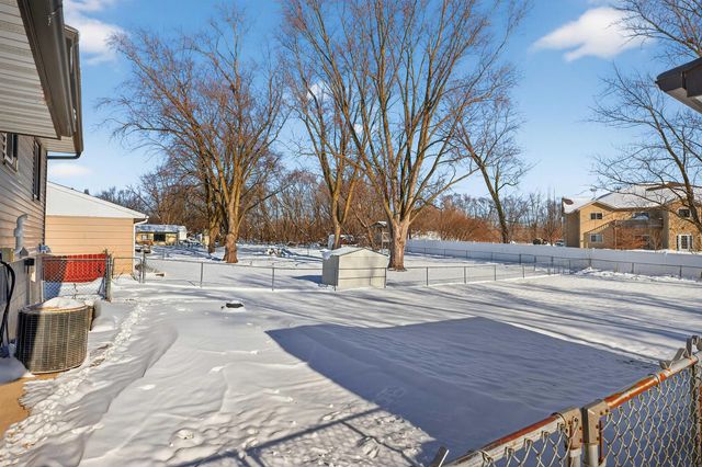 943 Progress Avenue, Waterloo, IA 50701