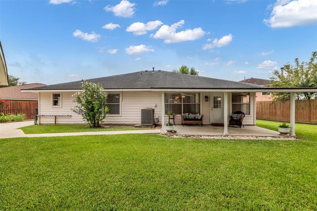 10906 Cayman Mist Drive, Houston, TX 77075