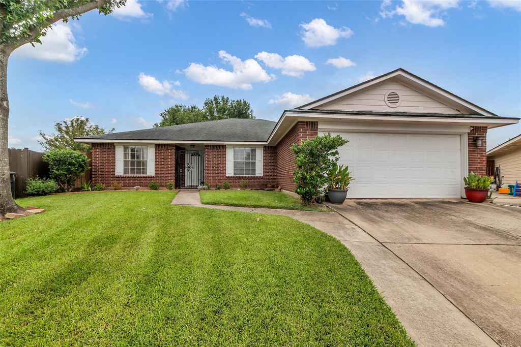 10906 Cayman Mist Drive, Houston, TX 77075