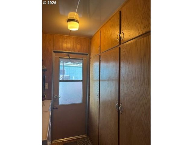 955 Ne MILL St A16, Waldport, OR 97394
