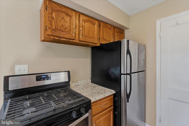 1048 S EDISON ST, Arlington, VA 22204