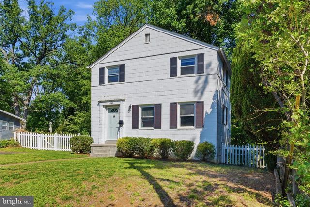 1048 S EDISON ST, Arlington, VA 22204