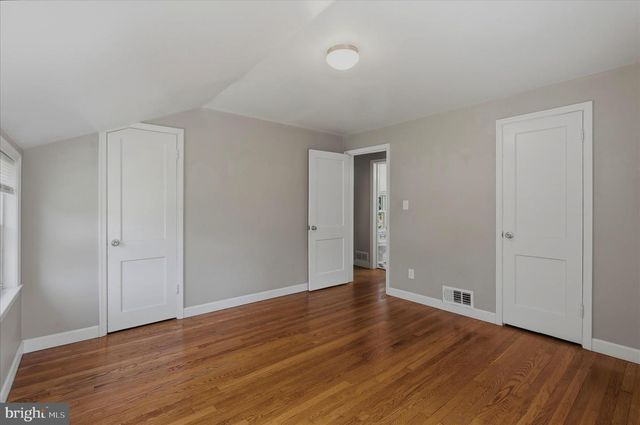 1048 S EDISON ST, Arlington, VA 22204