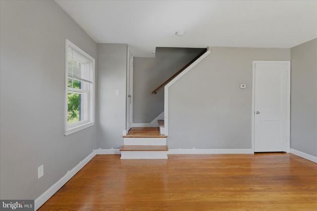 1048 S EDISON ST, Arlington, VA 22204