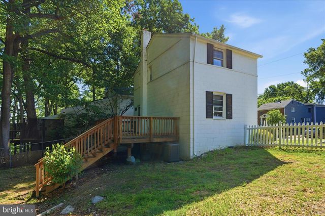 1048 S EDISON ST, Arlington, VA 22204