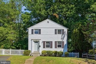 1048 S EDISON ST, Arlington, VA 22204
