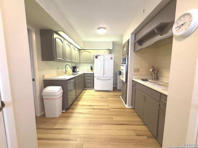 7500 Callaghan Rd Apt 254, San Antonio, TX 78229