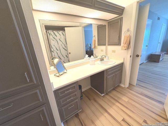 7500 Callaghan Rd Apt 254, San Antonio, TX 78229