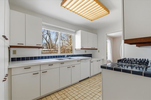 1510 Barnard Road, Ann Arbor, MI 48103