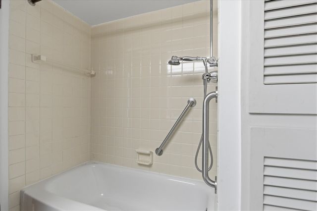 1510 Barnard Road, Ann Arbor, MI 48103