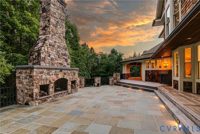 202 Kinloch Rd, Manakin Sabot, VA 23103
