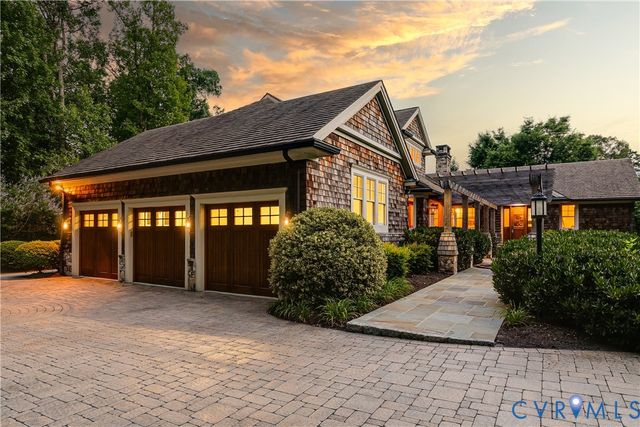 202 Kinloch Rd, Manakin Sabot, VA 23103