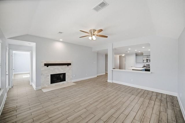 3116 Creek Bank Lane, Pearland, TX 77581