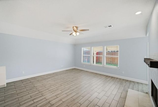 3116 Creek Bank Lane, Pearland, TX 77581