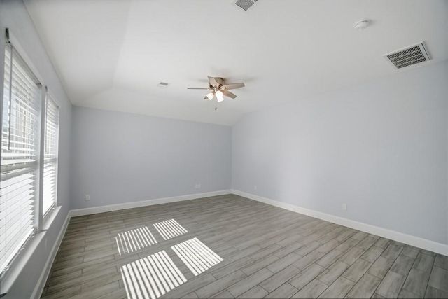 3116 Creek Bank Lane, Pearland, TX 77581