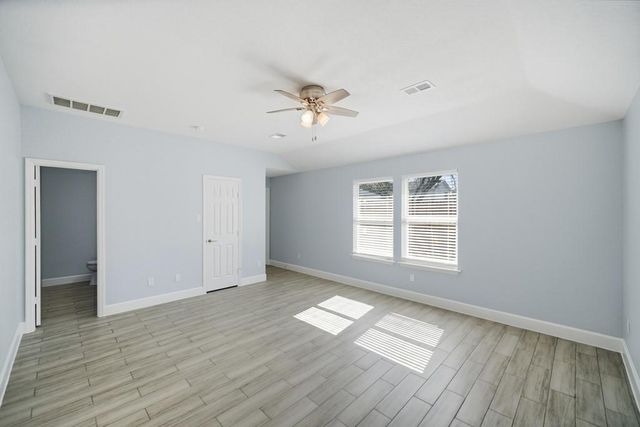 3116 Creek Bank Lane, Pearland, TX 77581