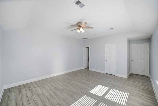 3116 Creek Bank Lane, Pearland, TX 77581