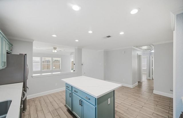 3116 Creek Bank Lane, Pearland, TX 77581