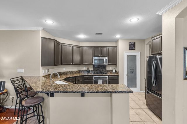 39926 Meadowcrest Way, Palmdale, CA 93551