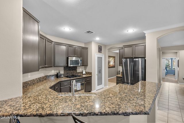 39926 Meadowcrest Way, Palmdale, CA 93551