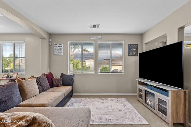 39926 Meadowcrest Way, Palmdale, CA 93551