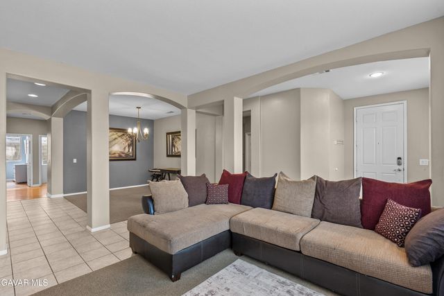 39926 Meadowcrest Way, Palmdale, CA 93551
