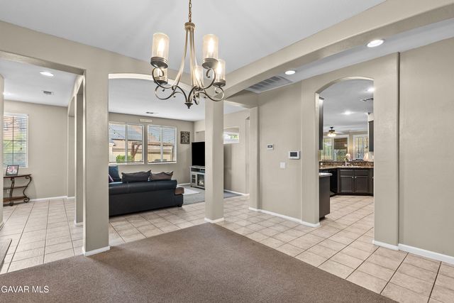 39926 Meadowcrest Way, Palmdale, CA 93551