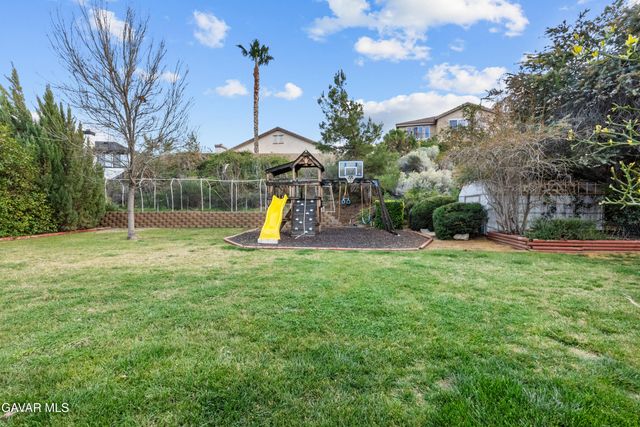 39926 Meadowcrest Way, Palmdale, CA 93551