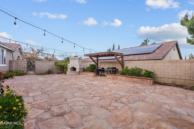 39926 Meadowcrest Way, Palmdale, CA 93551