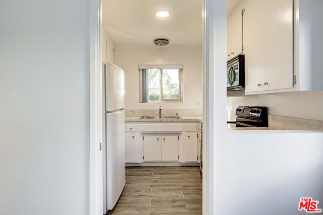 2230 S Redondo Boulevard, Los Angeles, CA 90016