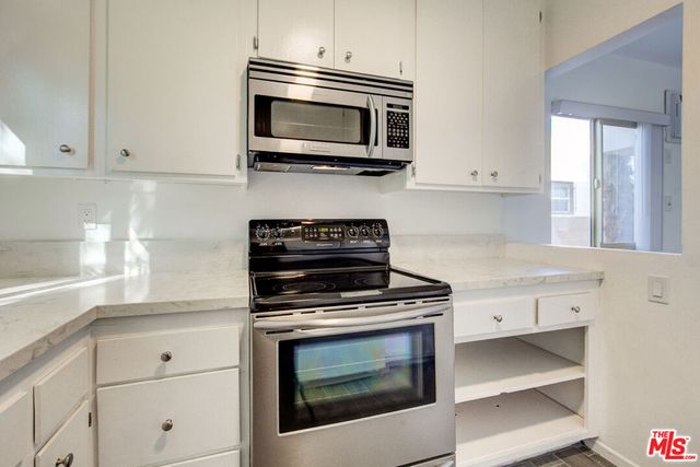 2230 S Redondo Boulevard, Los Angeles, CA 90016